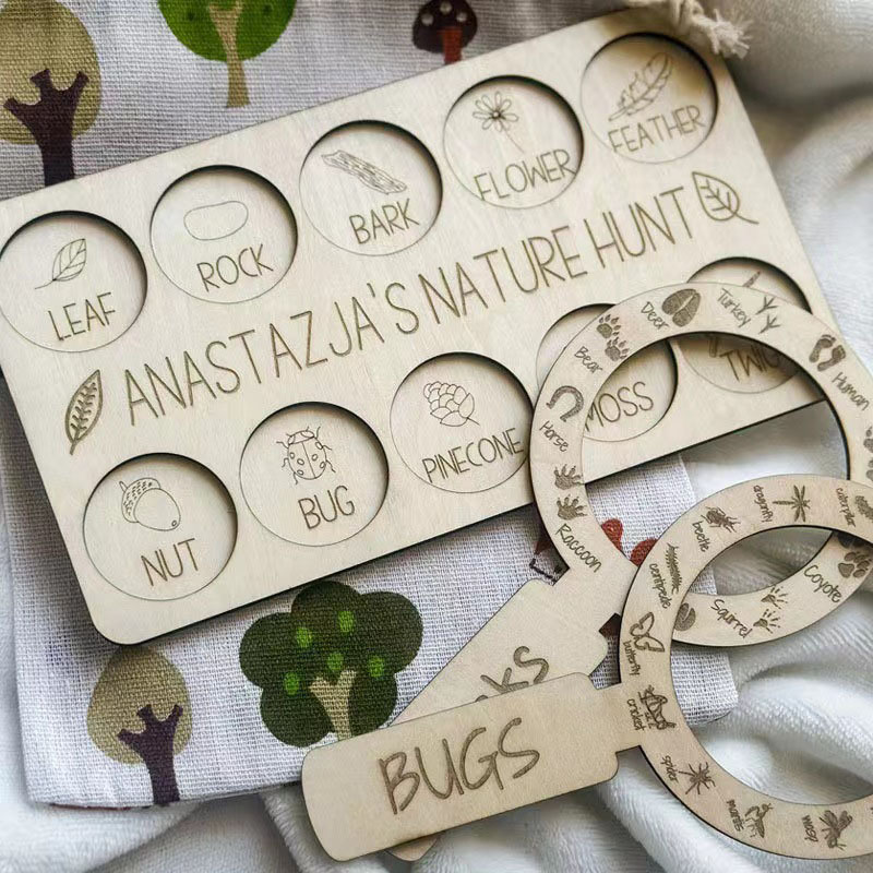 Houten bord met opdruk 'Custom - Kids Outdoor Scavenger Hunt recensie en prijs