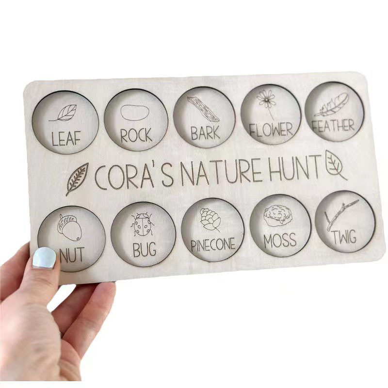 Houten bord met opdruk 'Custom - Kids Outdoor Scavenger Hunt recensie en prijs